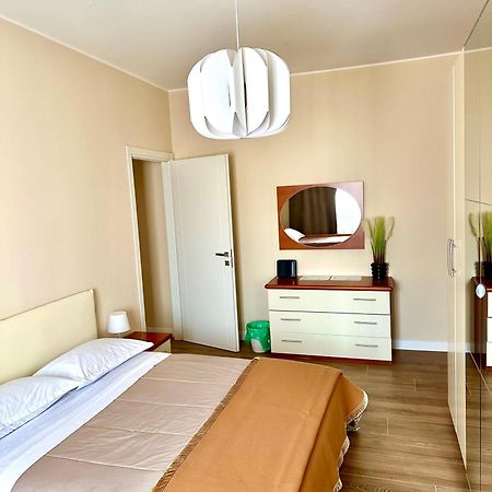 Bicocca Modern Apartment Мілан Екстер'єр фото