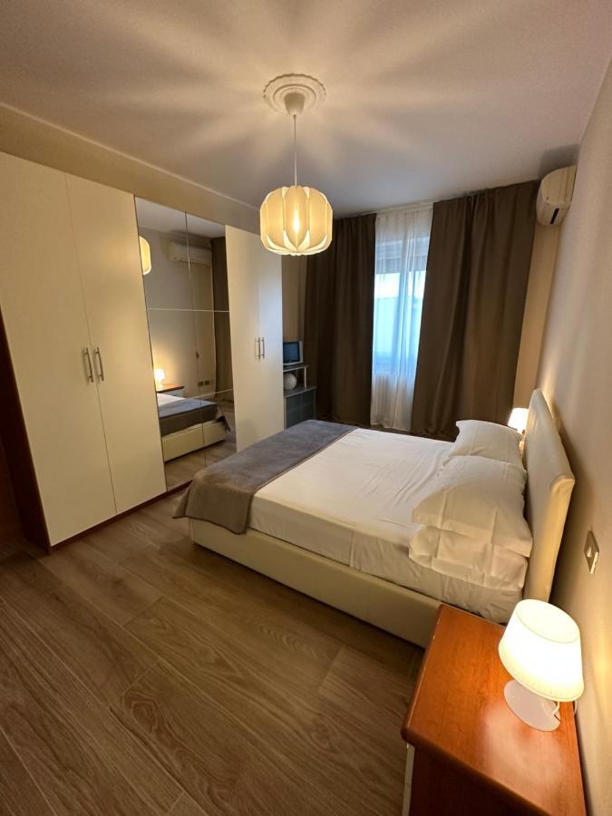 Bicocca Modern Apartment Мілан Екстер'єр фото